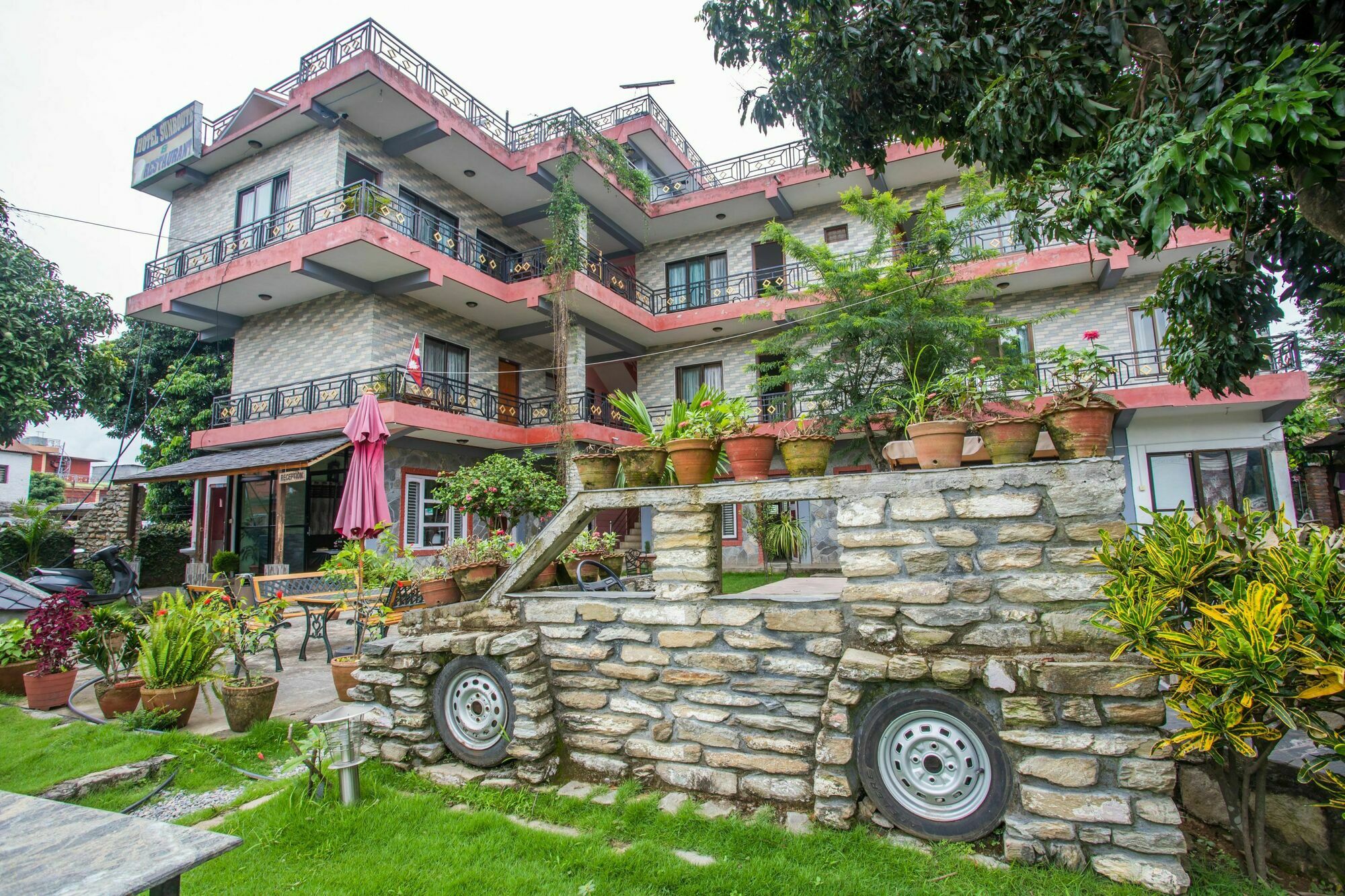 Hotel Glory Garden Pókhara Exteriér fotografie